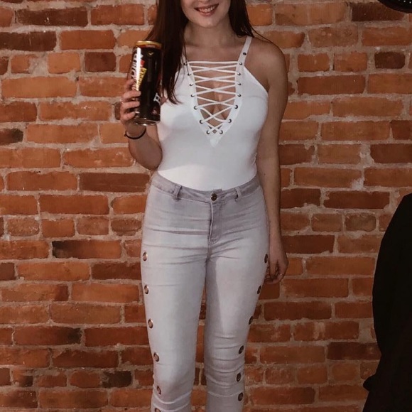 White lace up bosysuit - Picture 4 of 4